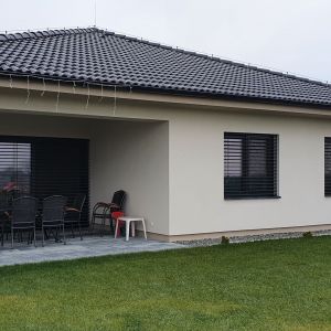 Referencie - Okná, dvere a tieniaca technika na rodinný dom